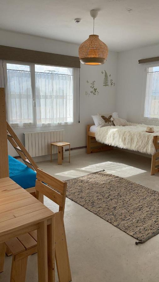 Entheos Hostel Lerin Exterior photo