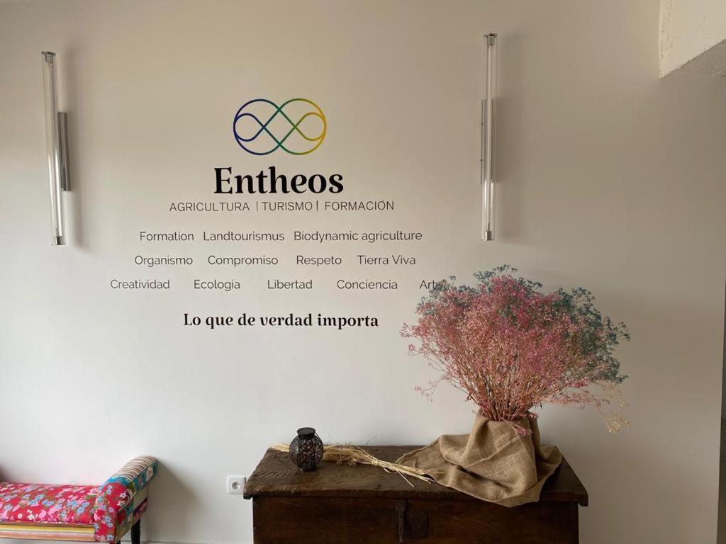 Entheos Hostel Lerin Exterior photo